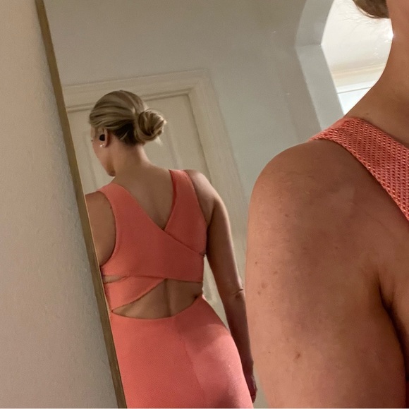 Coral, textured midi dress with cut out back. - Picture 3 of 6